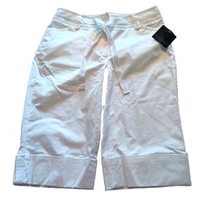 APOSTROPHE STRETCH SHORTS SIZE 6  NWT